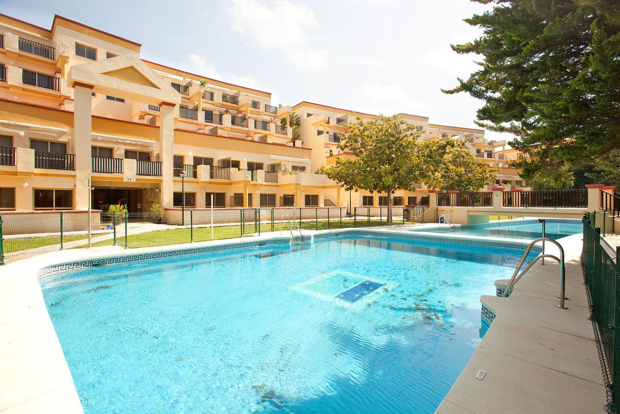 Varios Apartamentos Romana Playa Elviria Marbella Exterior photo